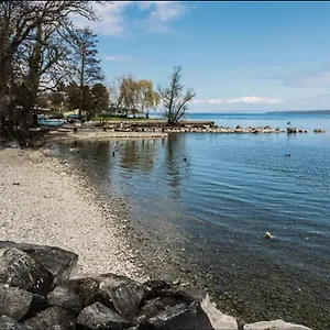 entre-lac-et-chevry-ain.hotels-rhonealpes.com/