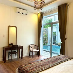 full-house-2-villa.hotelsofhoian.com/